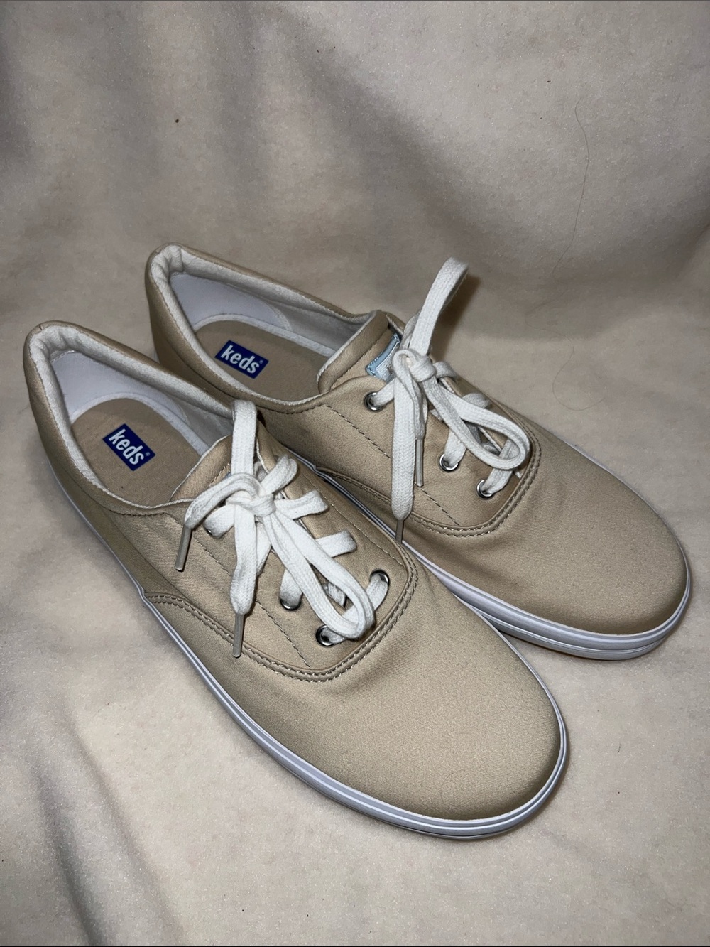 Keds Women’s Classic Tan Canvas Sneakers with White Laces Size 9